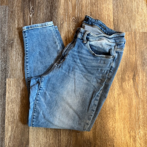 Classic Judy Blue Denim Jeans, light wash, 18W, slim fit - Picture 1 of 9